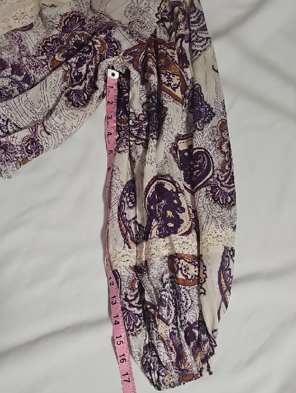 Cropped V-Neck Paisley Blouse in Purple and Cream - Picture 7 of 7